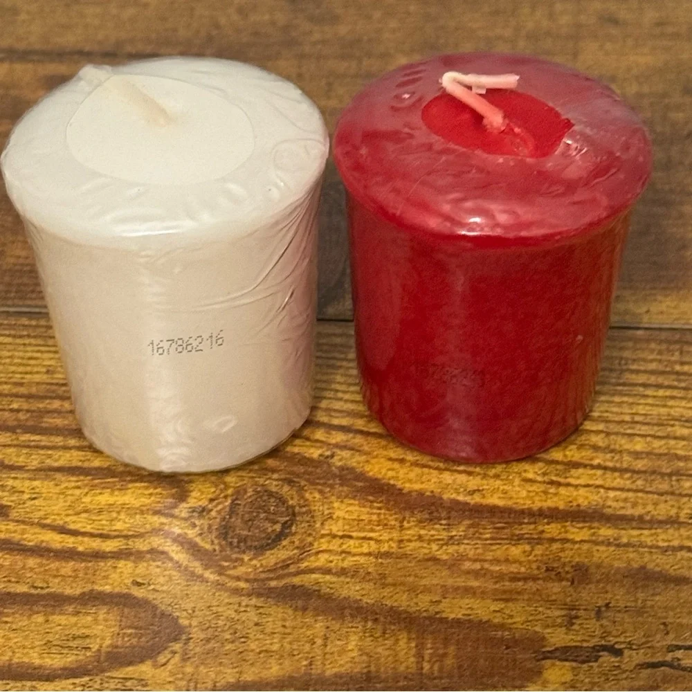 Yankee Candle Home Classics Votives Welcome Christmas &‎ Season’s Glow